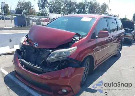 2017 Toyota Sienna Se Premium 8 Passenger z USA, uszkodzony, nr VIN 5TDXZ3DCXHS895547